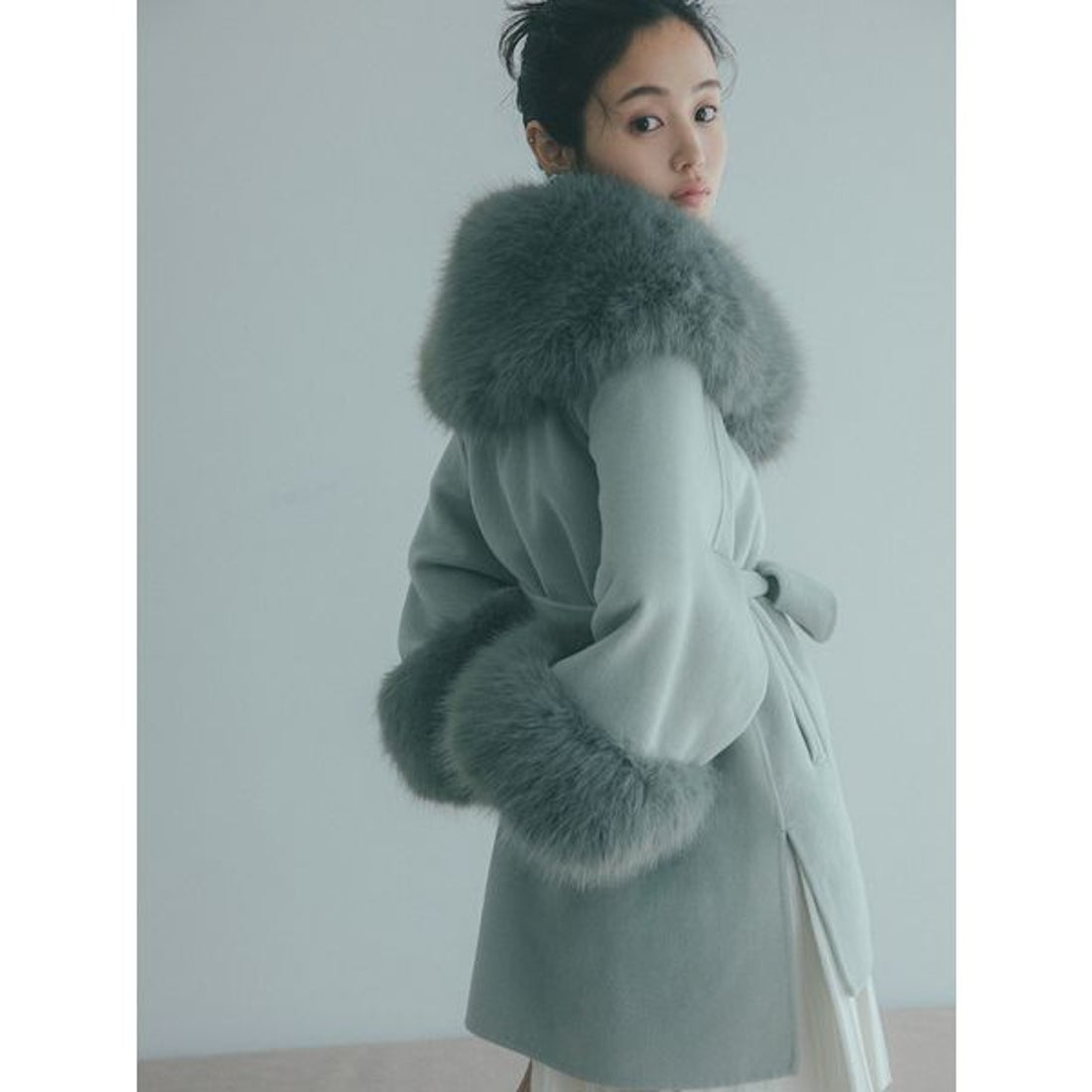 スナイデル SNIDEL ファーケープコート （MNT） -靴＆ファッション通販