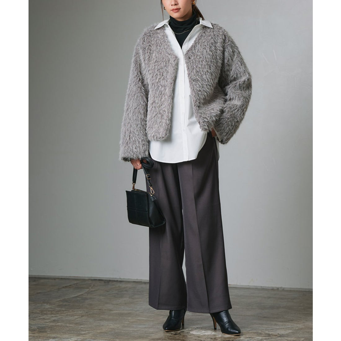 Pierrot シャギーボアショートコート （グレー） -靴＆ファッション