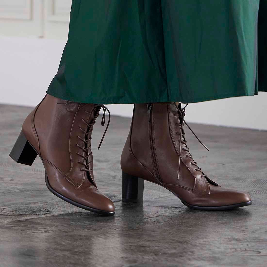 リズ ラフィーネ Riz raffinee 【3E】レースアップクラシカルショート