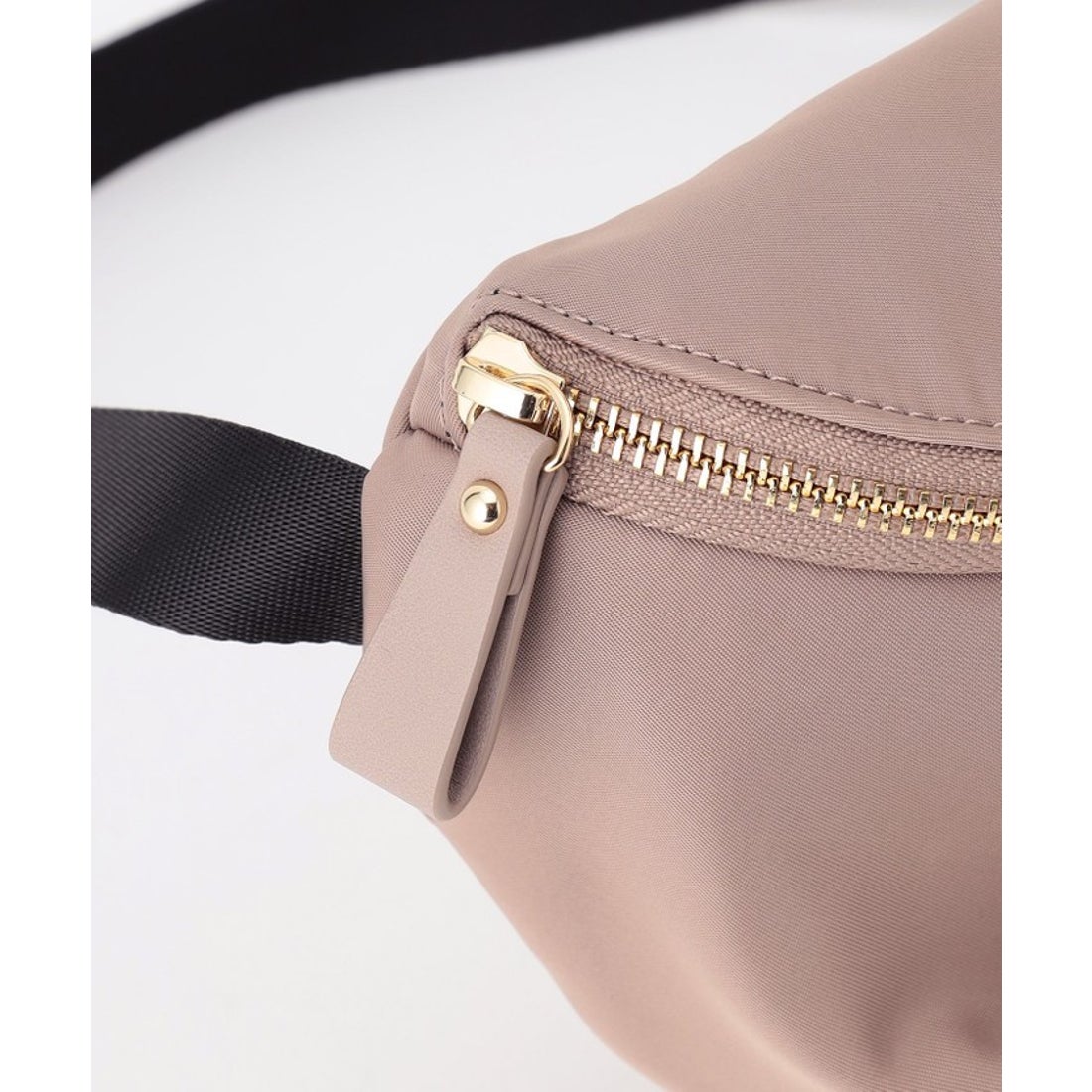 トッカ TOCCA 【撥水】RIBBON KNOT BODY BAG ボディバッグ （ベージュ