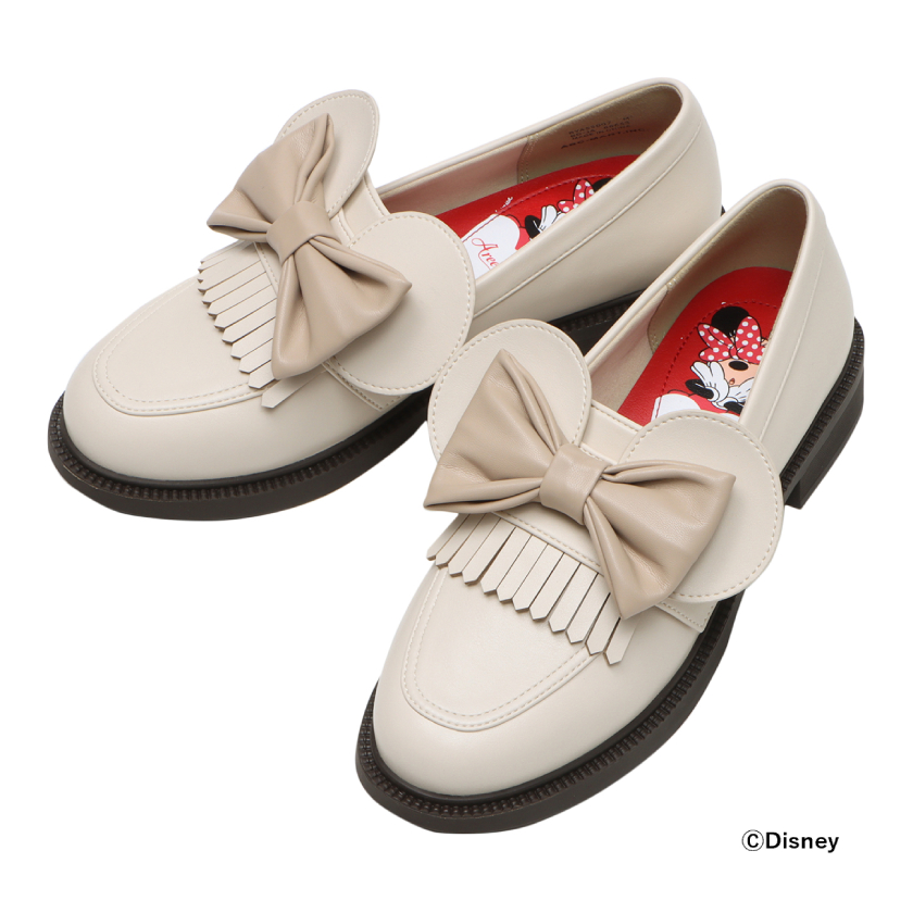 ミニーマウス」モチーフの3WAYでアレンジできるローファーが発売