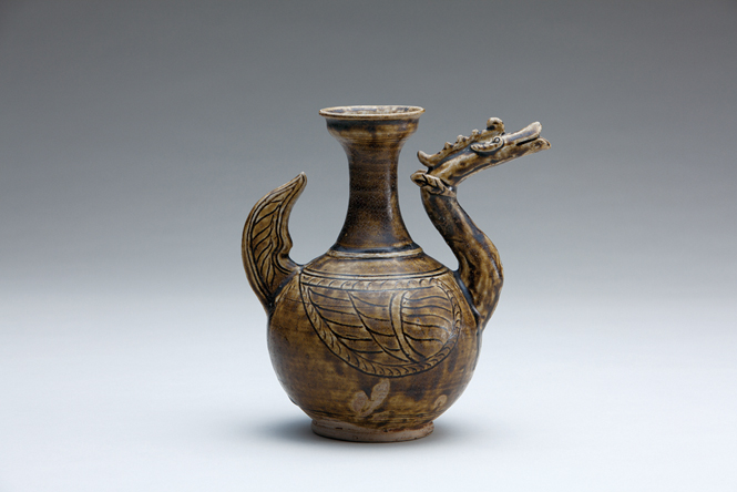 タイ・希少・骨董品】宋胡録（スンコロク）青磁 鎬紋 杯 ぐい呑み タイ