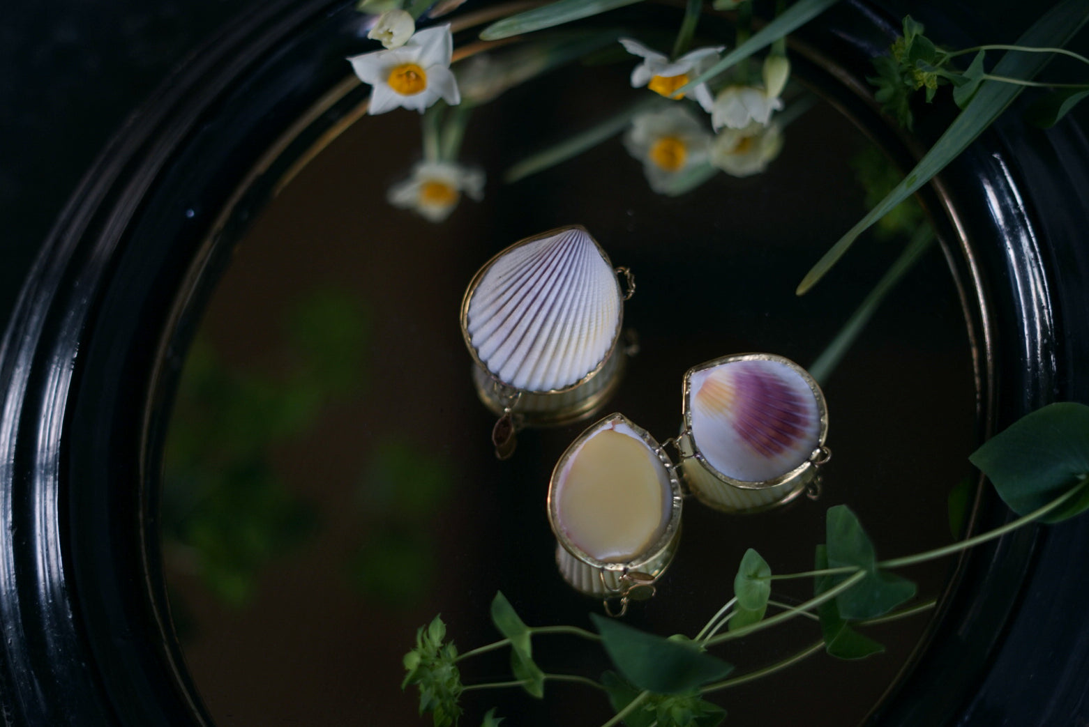 ROOTS ROSE RADISH ソリッドパフューム J〈ラベンダーシダーウッド