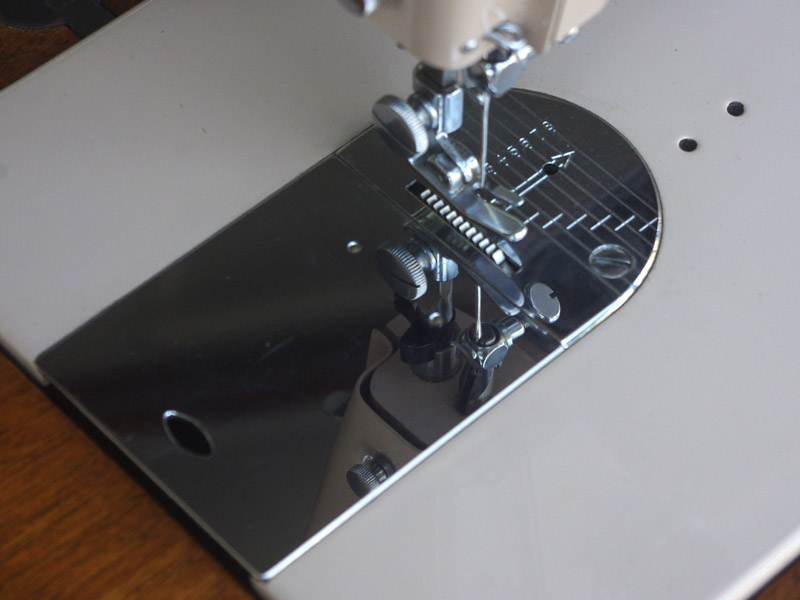 No.735 SINGER 227U シンガー製 家庭用足踏みミシン：アンティーク