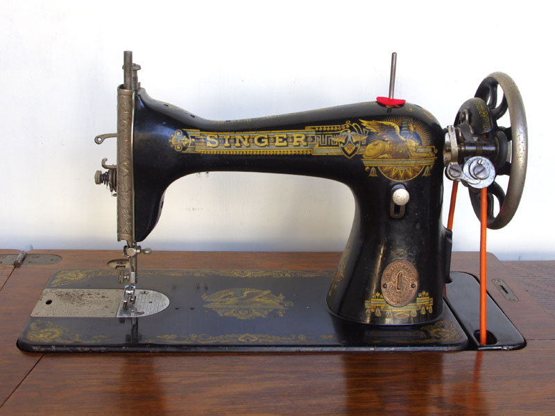 No.324 SINGER 15K シンガー製 木彫付き家庭用足踏みミシン