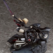 FGO』セイバー/アルトリア〔オルタ〕＆キュイラッシェ・ノワールの