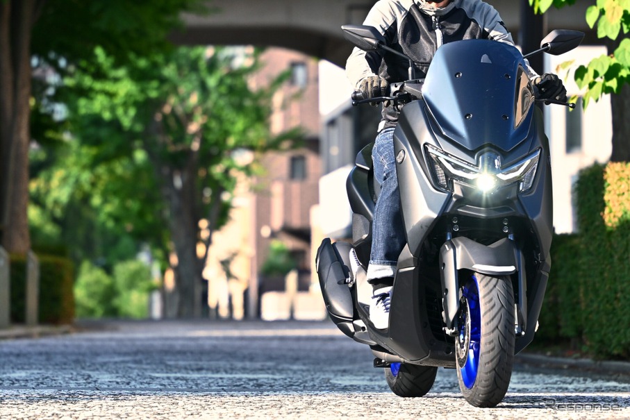 ヤマハ NMAX 試乗】デザインは「超人バロム・1」!? ドイツ車的な重厚さ