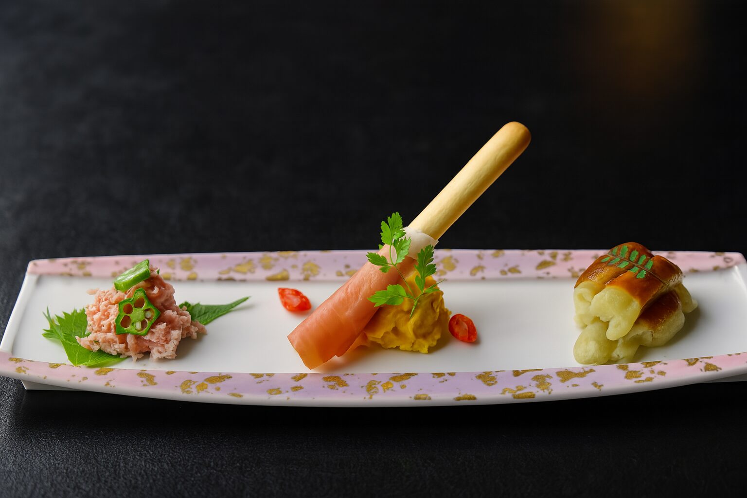 夏の訪れを告げる、彩り豊かな前菜三種盛り – 【公式】草津温泉 草津