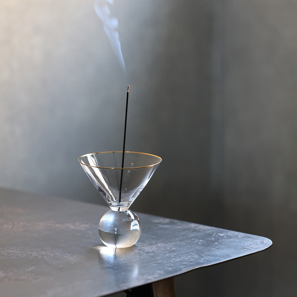 燃え尽きるまでの儚さを優雅な時間にするインセンスホルダー Hazel