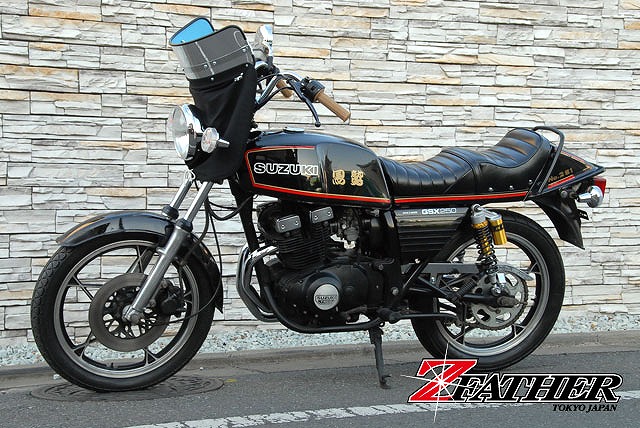 Z-FATHER 旭風防 メッキ 短風防(黒布タレ) [株式会社マッドマックス]