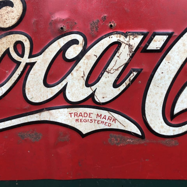 Coca-Cola（コカコーラ）ヴィンテージ・エンボスサイン「ICE COLD SOLD
