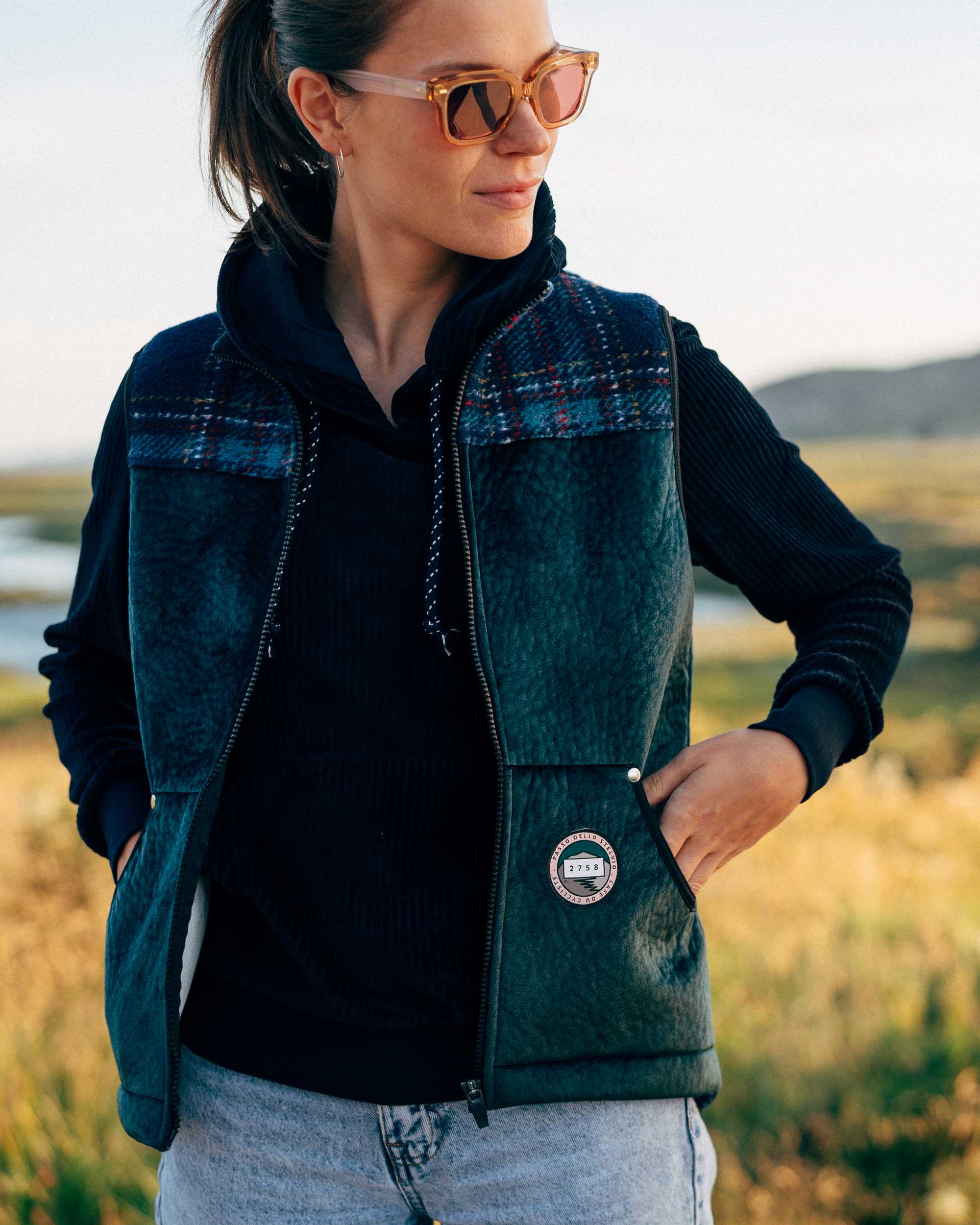 Café Du Cycliste Lisette Outdoor Vest in Alpine Green - Unisex – DSTNC