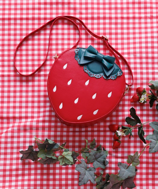 いちごショルダーバッグ【二次予約】 | Chalmiere | axes femme onlineshop