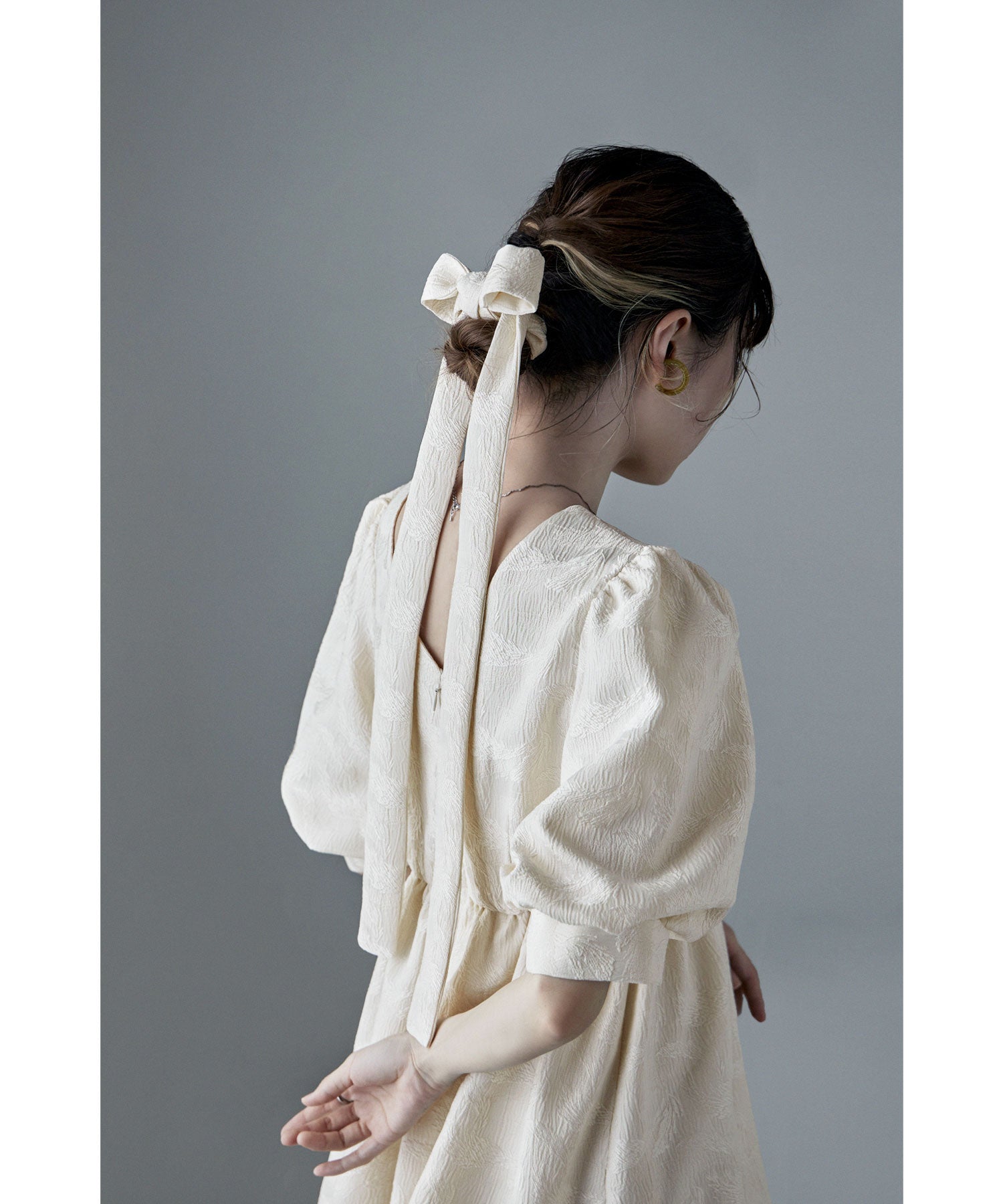 ジャガードパフスリーブドレス｜パーティードレス・結婚式ワンピース