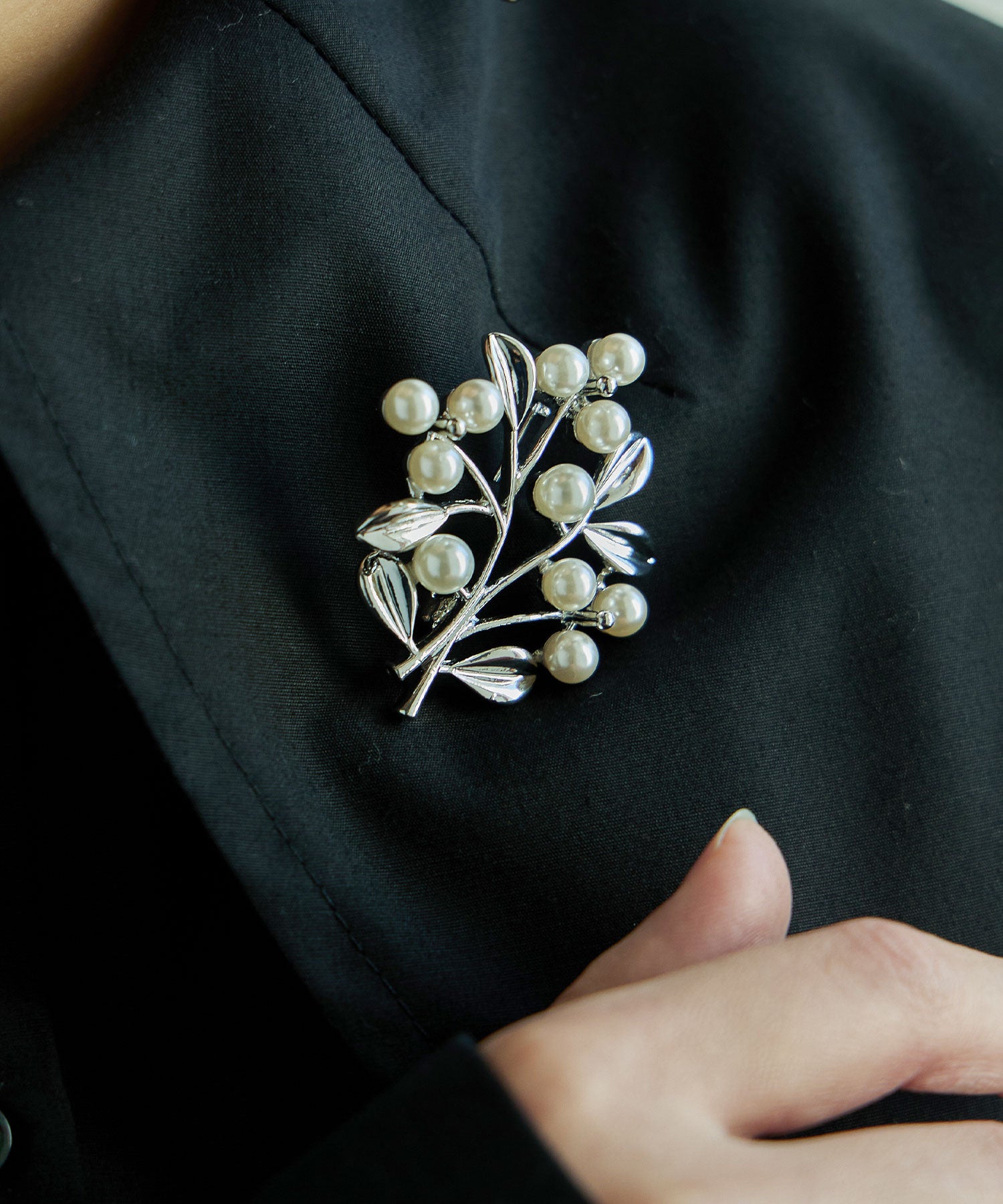 リーフモチーフパールブローチ｜アクセサリー - niana