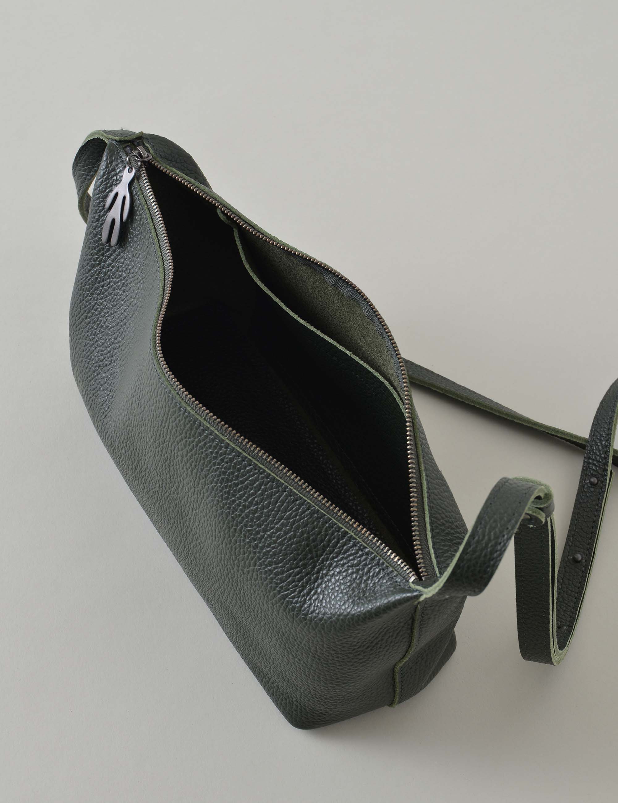 牛革台形ミニショルダーバッグ / ヨーガンレール | ヨーガンレール