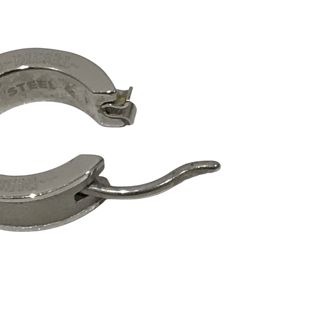 DIESEL(ディーゼル) 【BRAVE】ピアス シルバー｜【公式】カインドオル