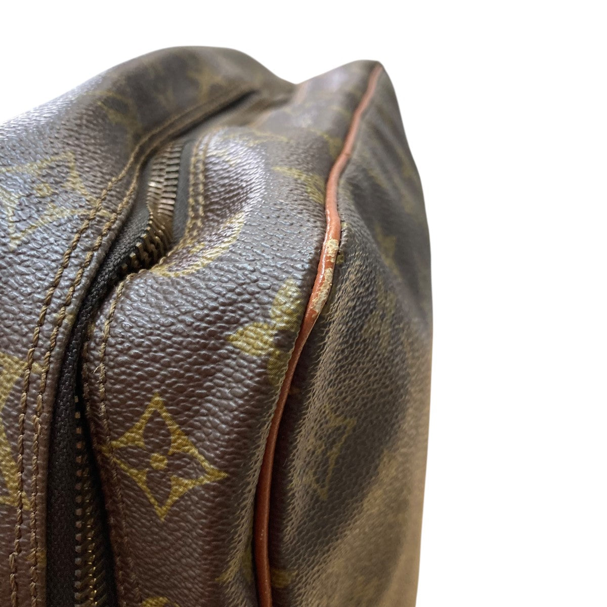 LOUIS VUITTON(ルイヴィトン) モノグラムスクエアレザーショルダー