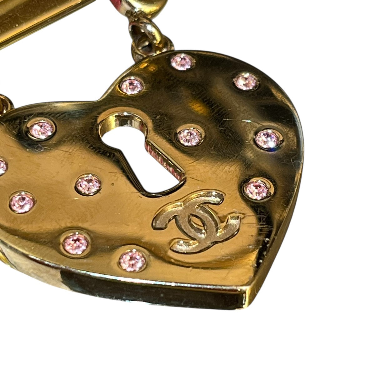 CHANEL(シャネル) 02P ラインストーンハートロックブローチ ゴールド