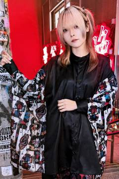 doux(甘美)とmauvais(邪悪) 2つの意味が込められた、どこか妖しげな