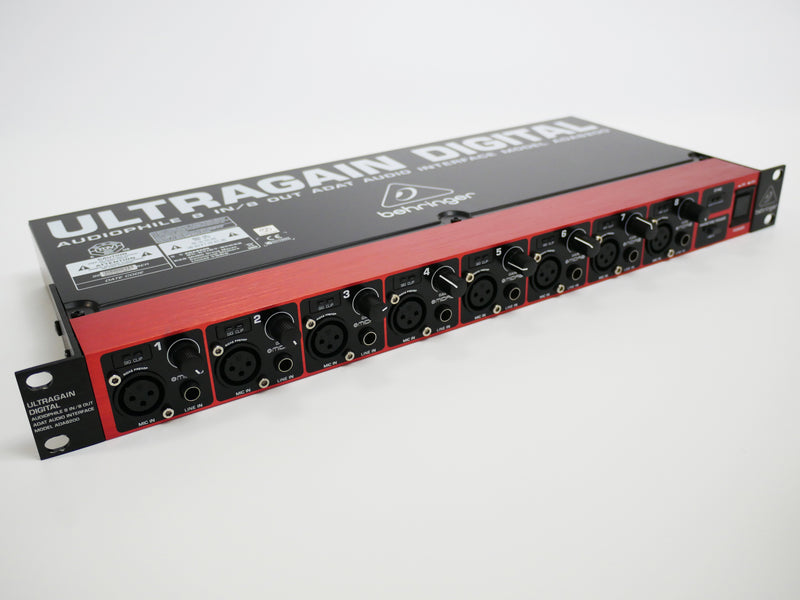 Behringer ADA8200 (中古)