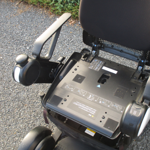 中古特価120,000円】WHILL Model C 電動車椅子 ホワイト｜次世代型