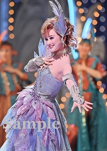 舞空瞳 舞台写真／星組東京公演『ディミトリ～曙光に散る、紫の花