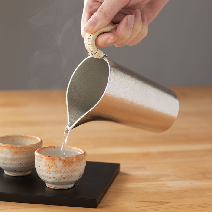 楽天市場】【ポイント10倍！】能作 錫100％ 蓋付きちろり Lサイズ