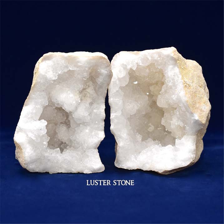 楽天市場】天然水晶 1kg 超特大サイズ ジオード クォーツ 晶洞 水晶