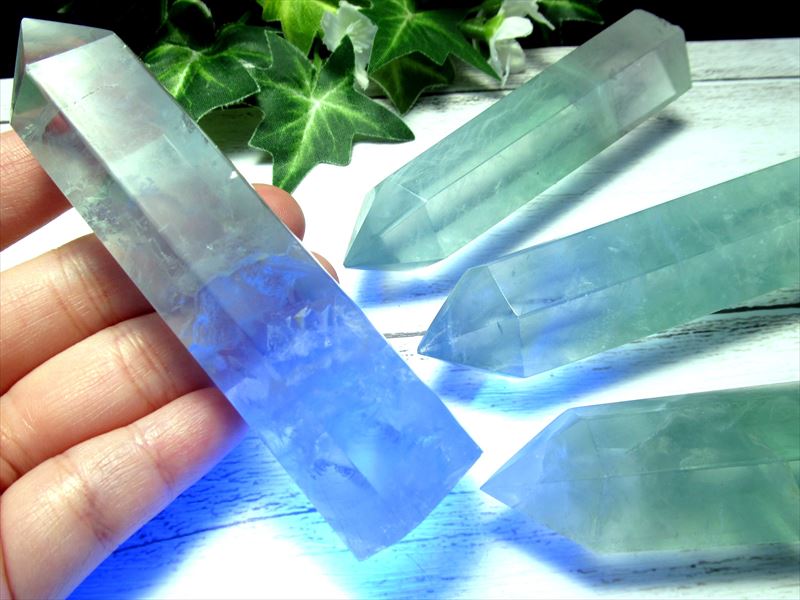 楽天市場】超透明高発色【蛍光フローライト ポイント】重さ80g-100g 1