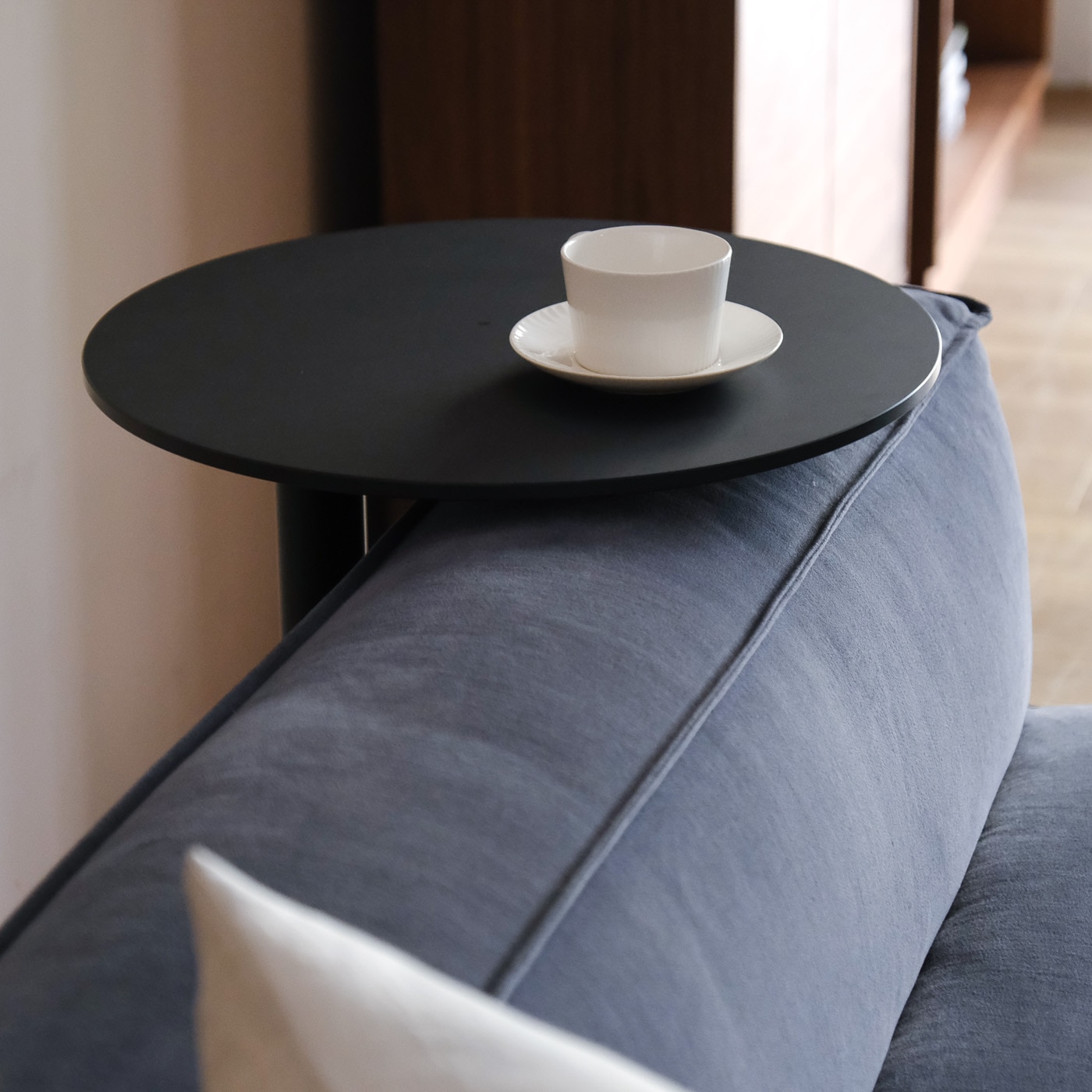 YO サイドテーブル (カラーブラック 天板角天板) | ラパルマ(Lapalma