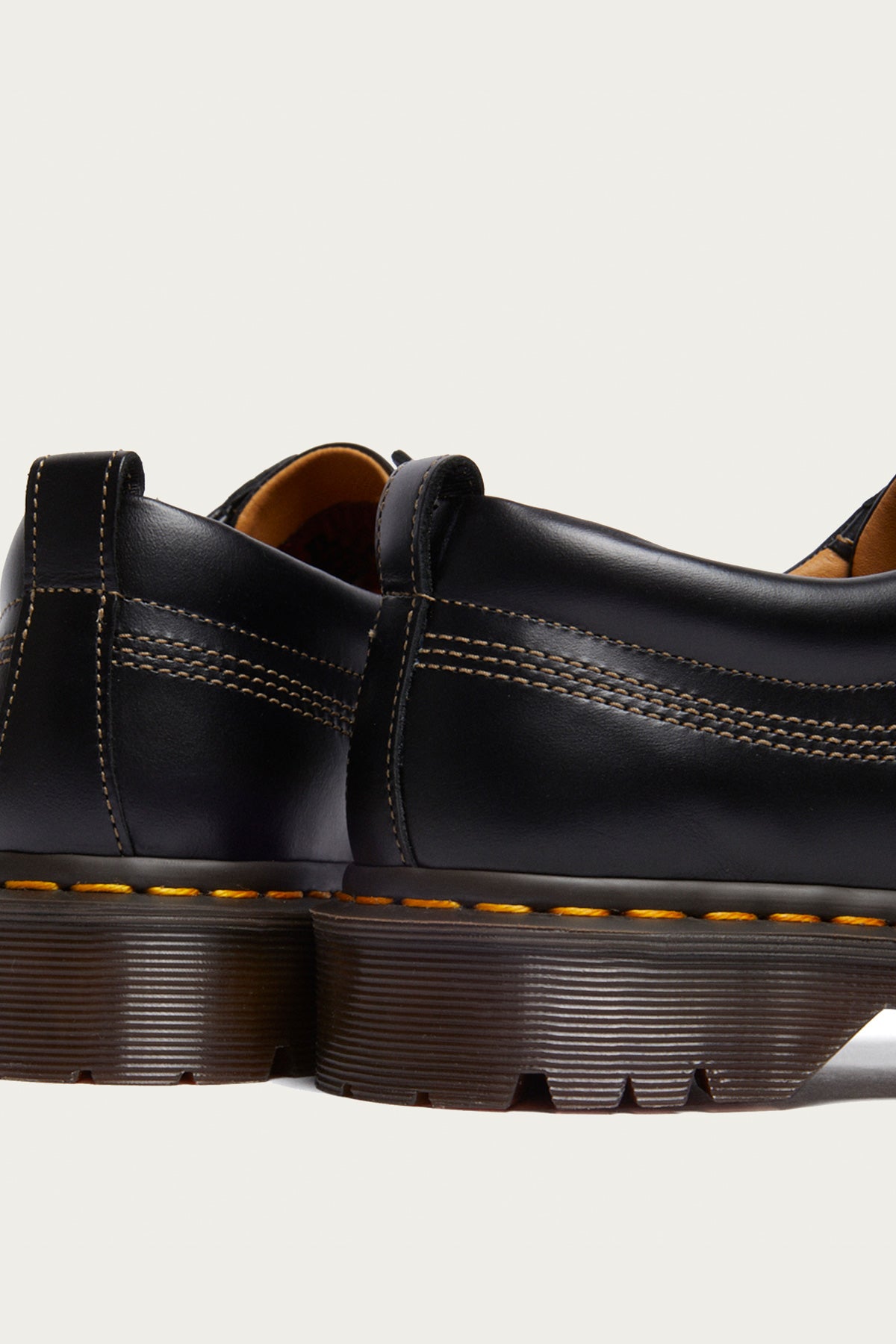 Dr. Martens Lowell | Analine Black | Canoe Club