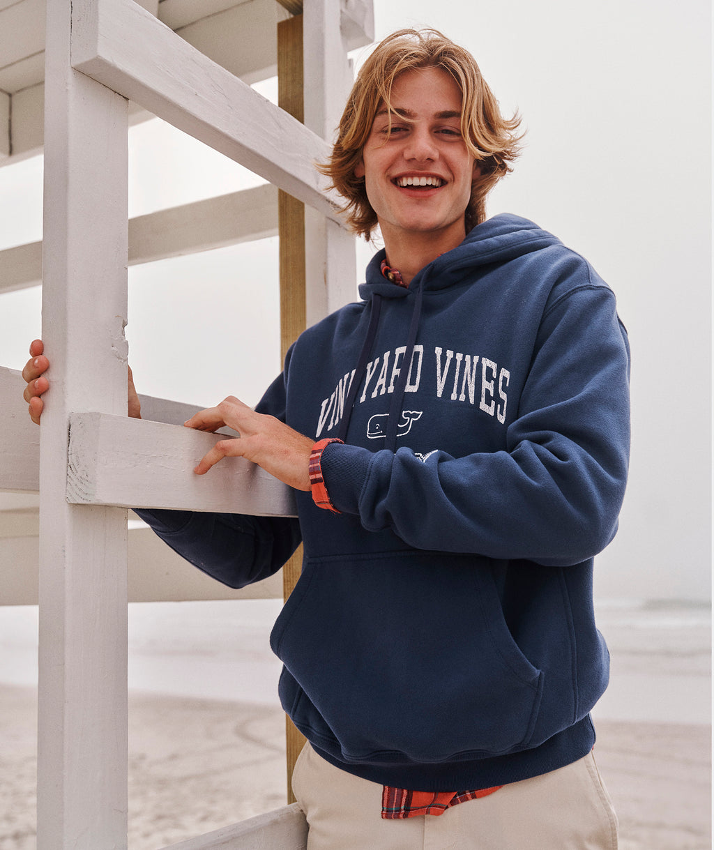 Vineyard Vines Vintage Whale Pullover Hoodie – ShopCGX