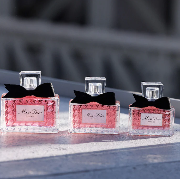 Dior Miss Dior Essence Spray - 1.7 oz. – ShopCGX