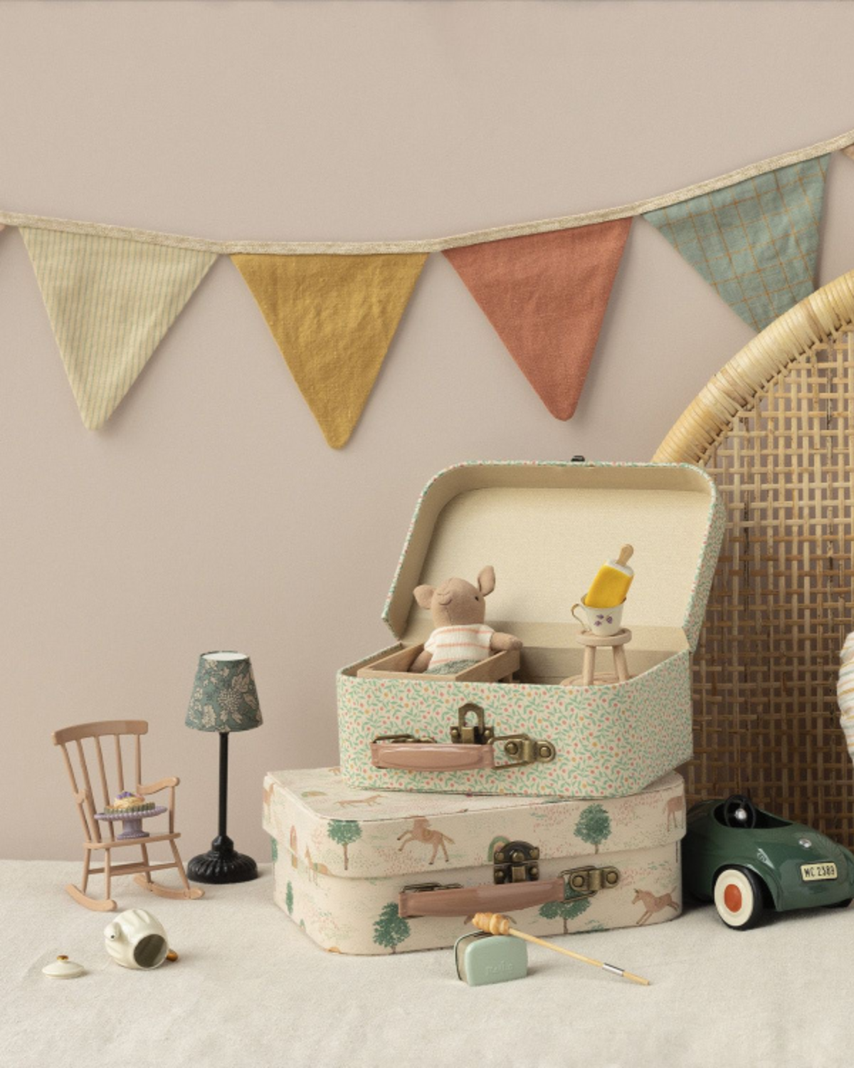 Maileg 2-Piece Suitcase Set: Dollhouse Travel Accessories – Allen Rose