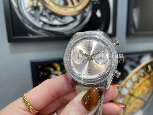 TAG Heuer】淡いピンクをご褒美に💓【タグ・ホイヤー】CBS2215.FC6568