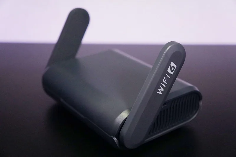 トラベルルーターGL.iNet GL-AXT1800のレビュー！持ち運びできるWiFi