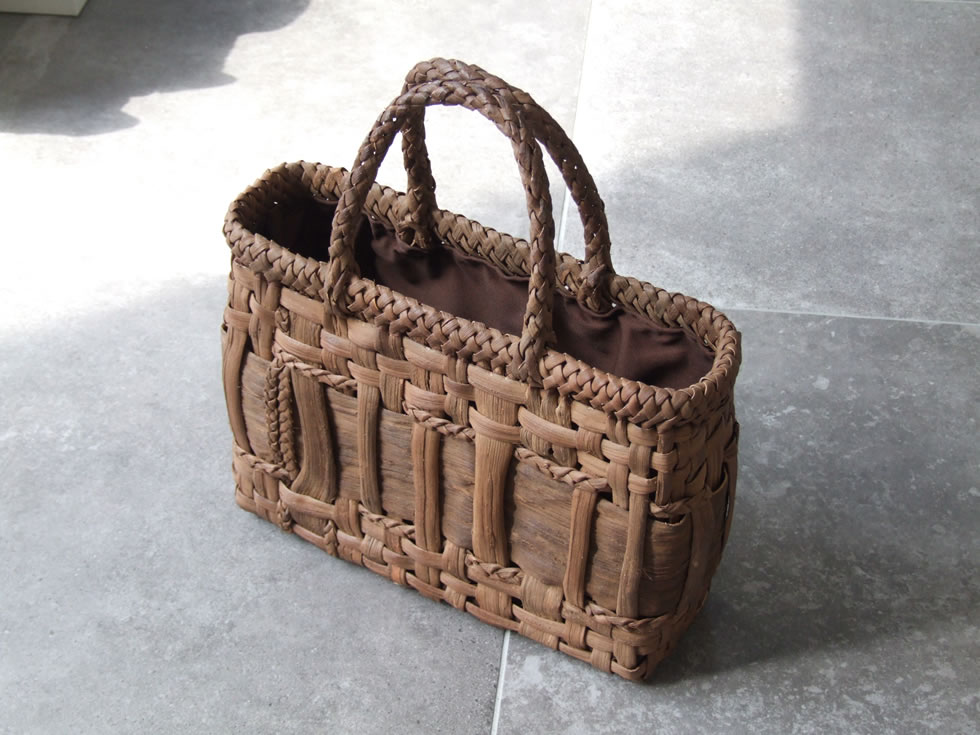純国産 山形県 山葡萄かごバッグ 極太ひご乱れ編み 三つ編みライン