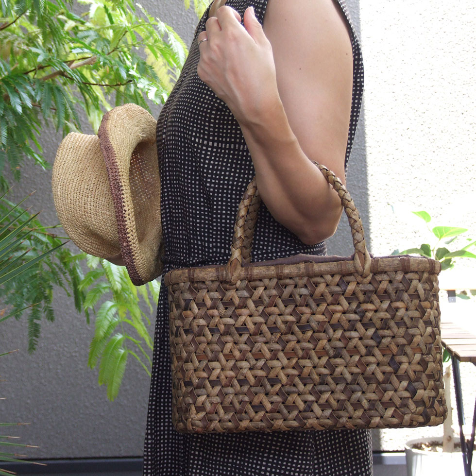 純国産 胡桃かごバッグ 鉄線編み 表裏 : おまめ - 通販 - Yahoo