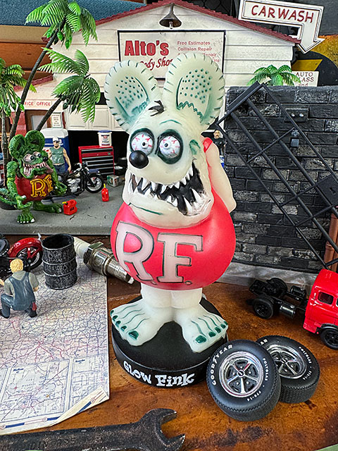RAT FINK（ラットフィンク） ファンコ ボビングヘッド （蓄光モデル