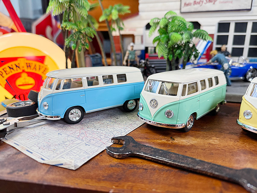 1962年 フォルクス・ワーゲン ワーゲンバス ミニカー 1/32スケール （4