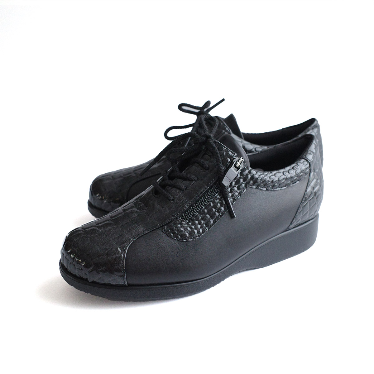 スニーカー 本革 レディース 日本製 歩きやすい 痛くない 履きやすい