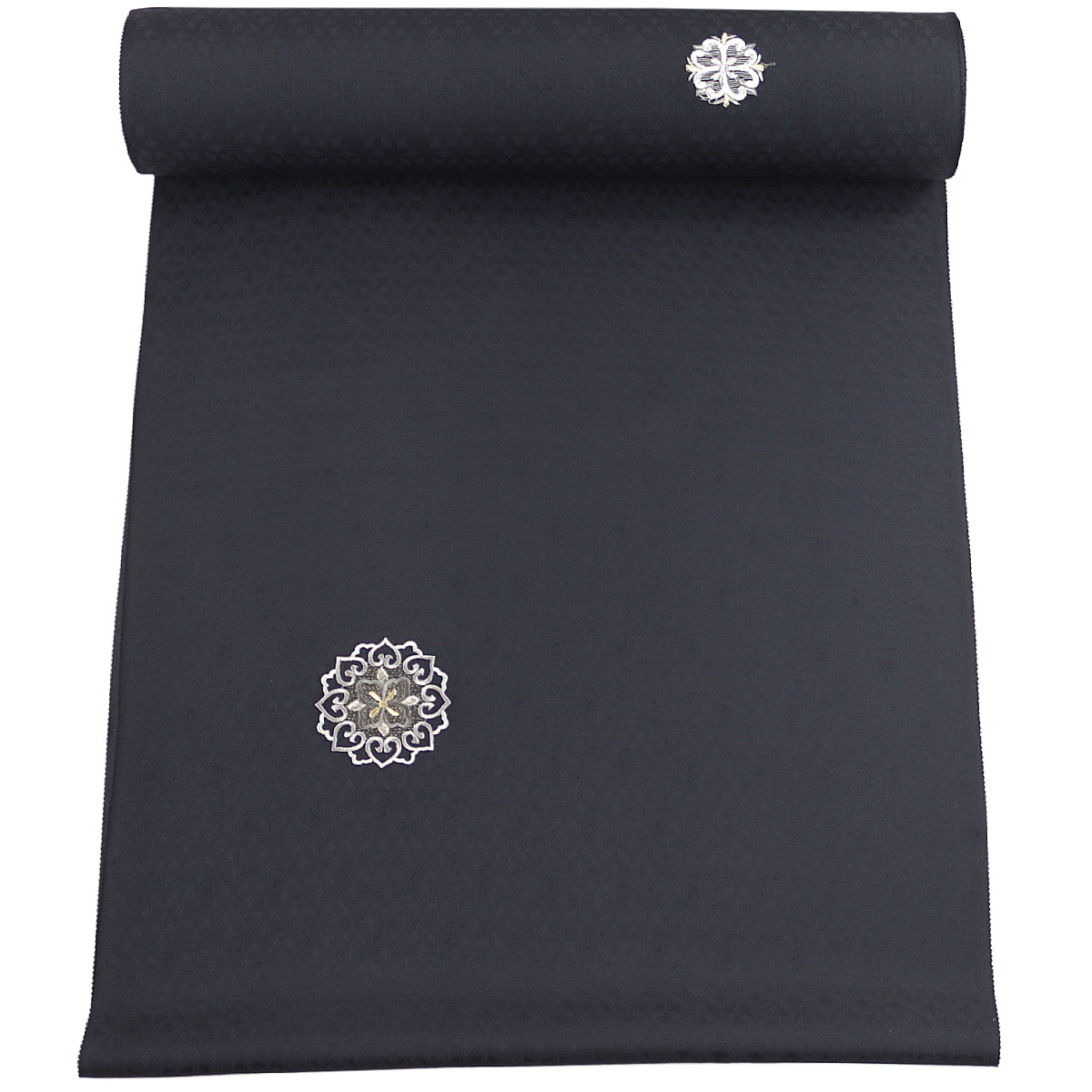 小紋 反物 -63- 刺繍 黒 華紋 飛び柄小紋 紋意匠ちりめん 正絹 絹100