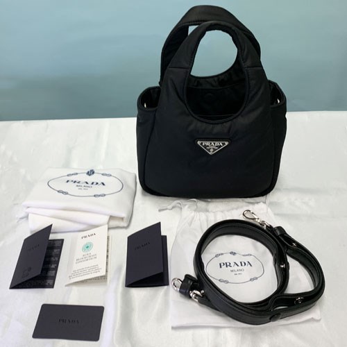 PRADA（プラダ） 【爆買】プラダ ソフト Re-Nylonパデッド ミニバッグ