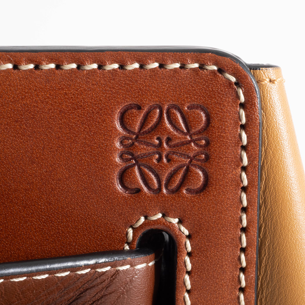 ロエベ ラゾ トートバッグ カーフレザー キャメル レディース A4収納可