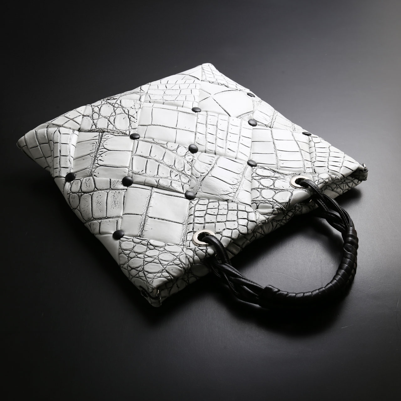 sankyo shokai（三京商会） クロコダイル ダイヤ柄 編み込みデザイン