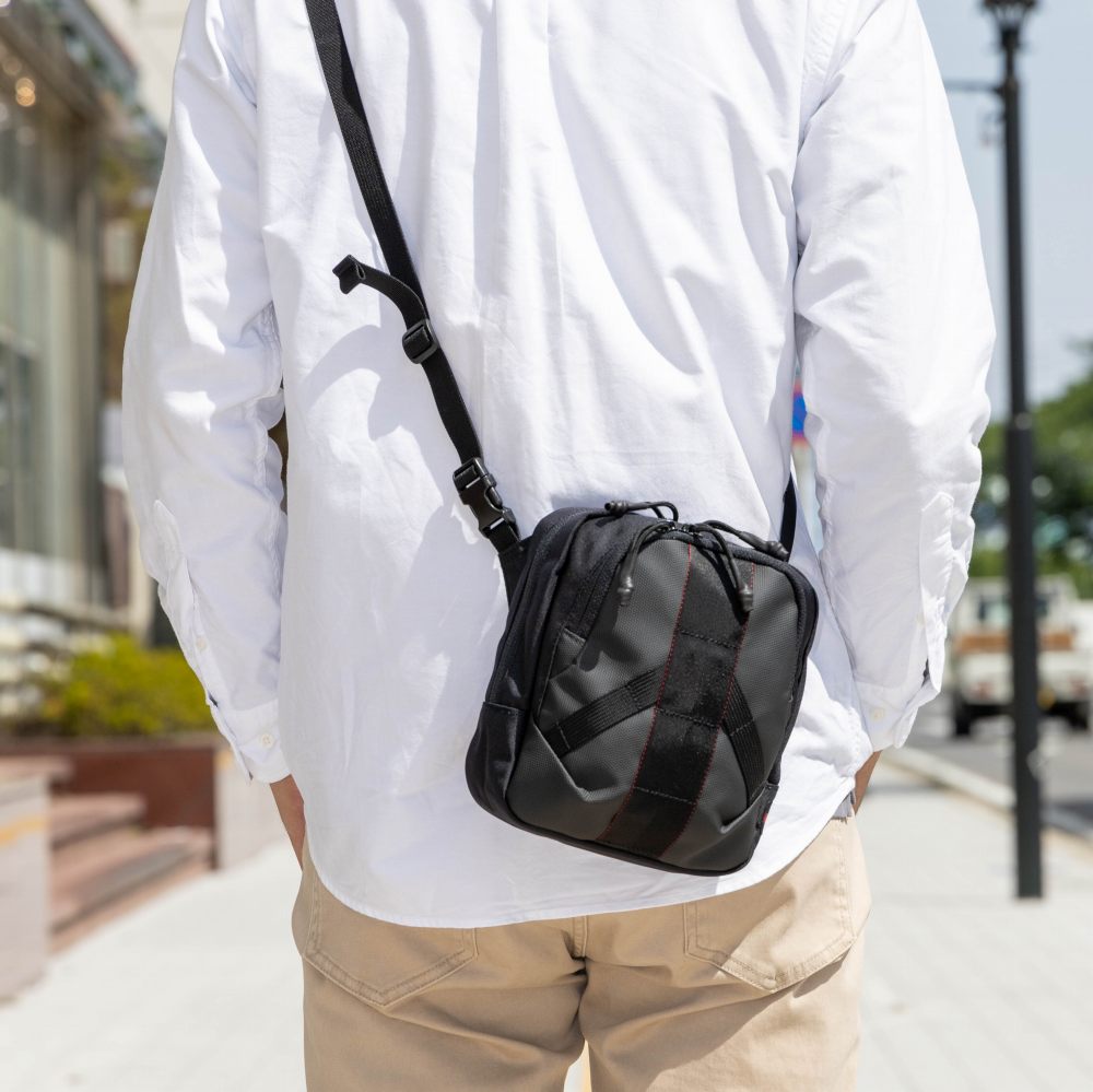 BRIEFING（ブリーフィング） ショルダーバッグ SQ SHOULDER LE メンズ