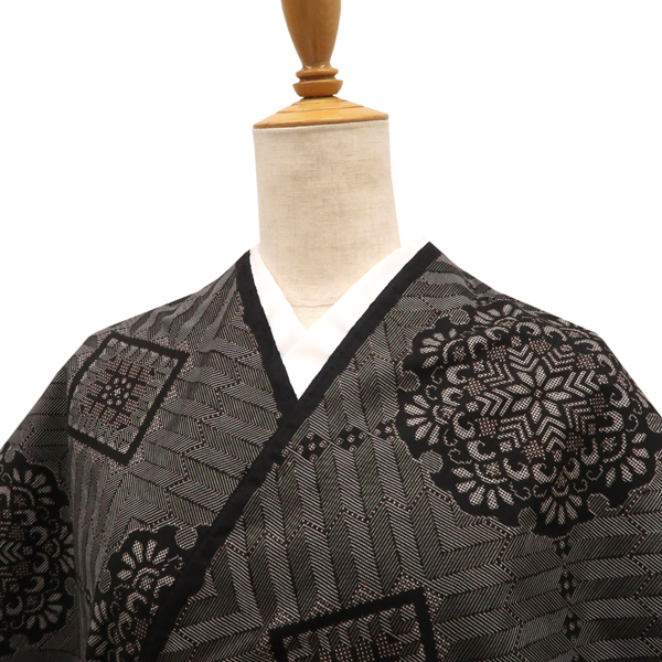 20%OFFセール 黒大島紬 前田紬工芸 仕立て付き 泥大島 着物 正絹