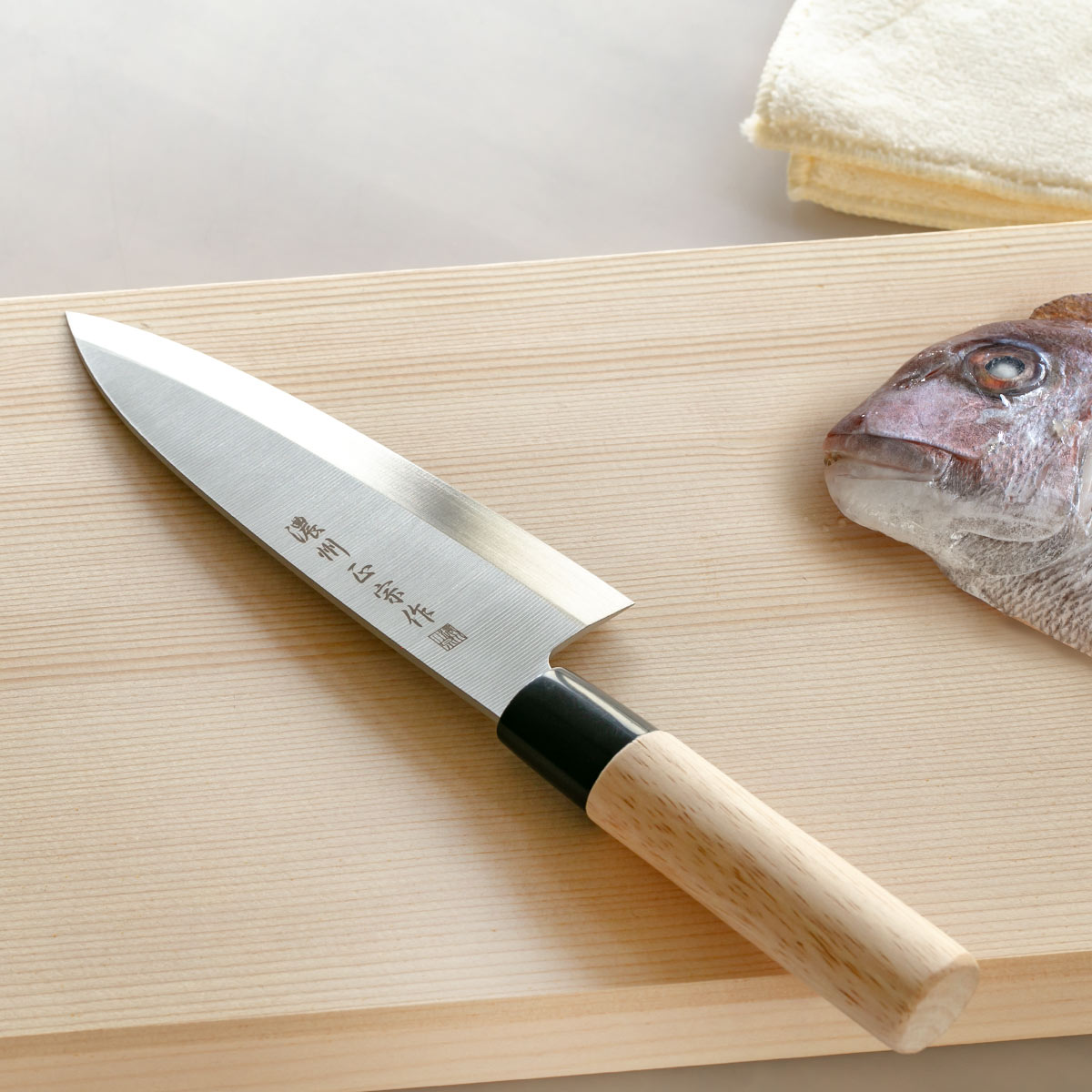 出刃包丁 刃渡り15.5cm 濃州正宗 日本製 和包丁 ステンレス ライト