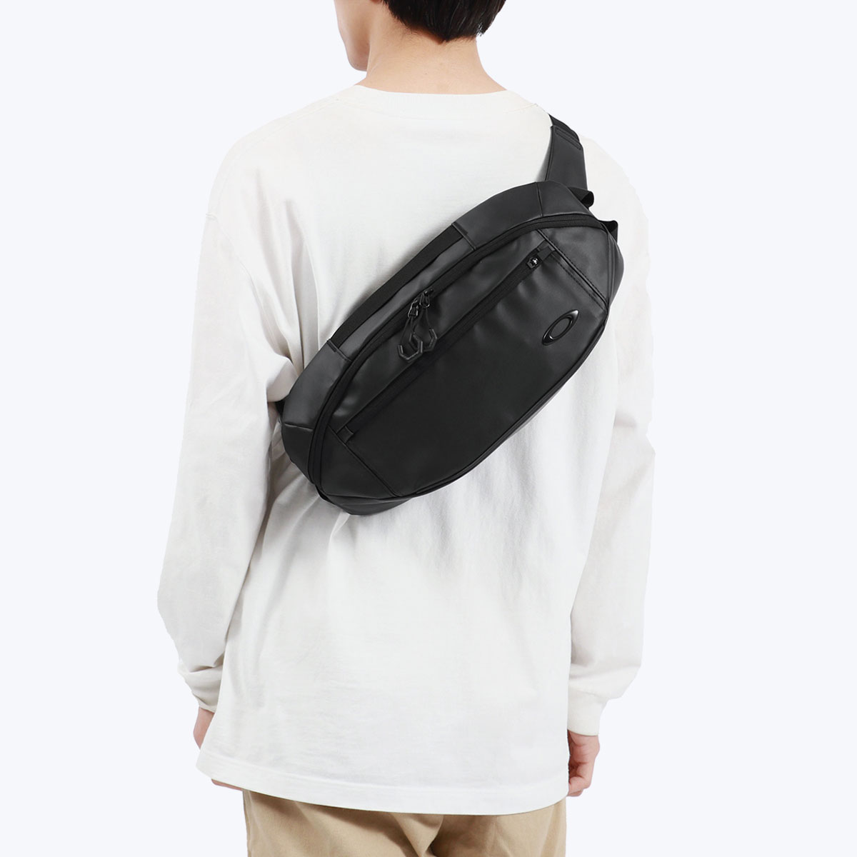 OAKLEY（オークリー） 最大53%☆3/1迄 ボディバッグ OAKLEY Essential